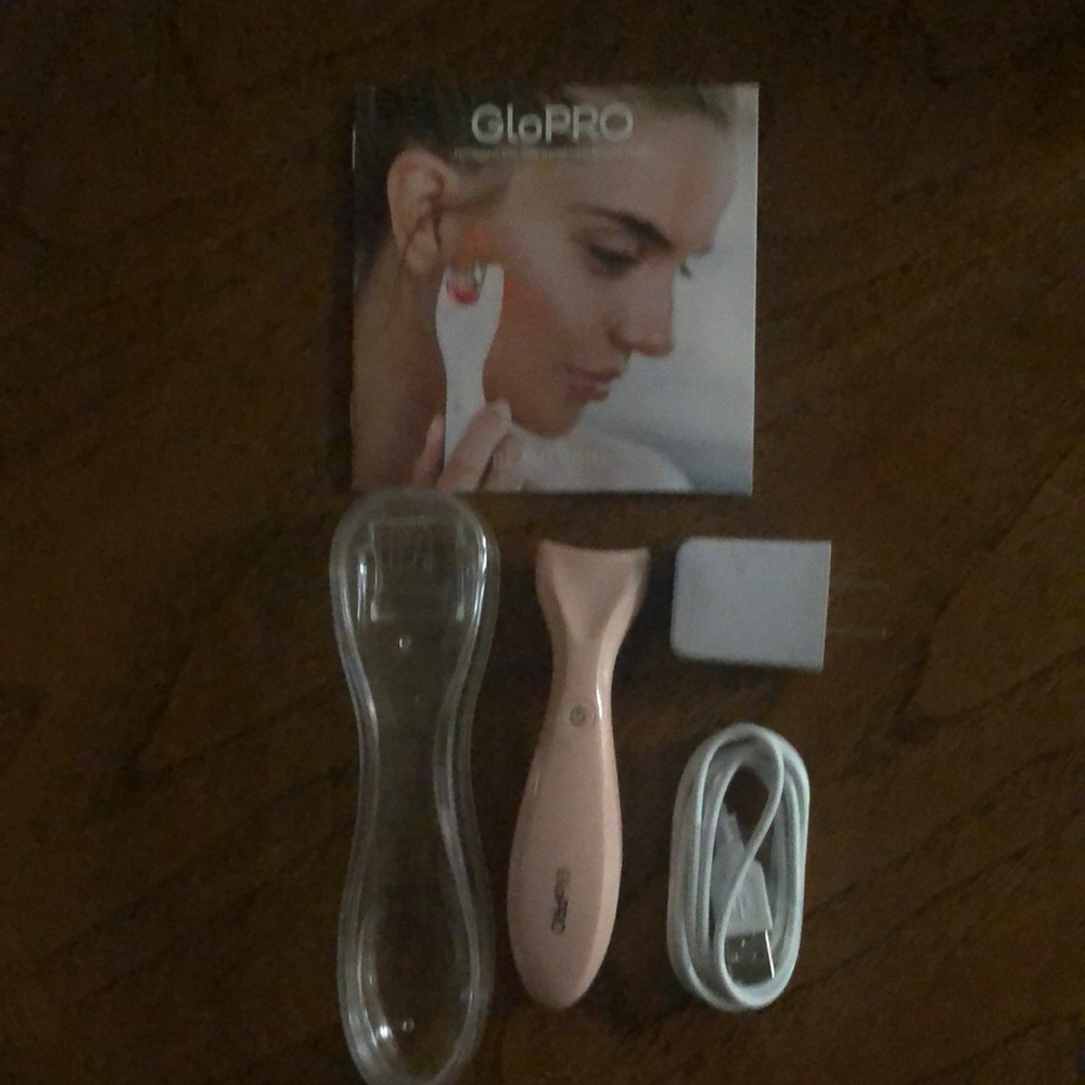 GoPro Pink Facial Tool